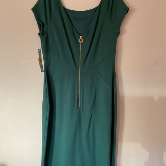 NWT Antonio Melani Green Dress with Unique Cut - Picture 7 of 9